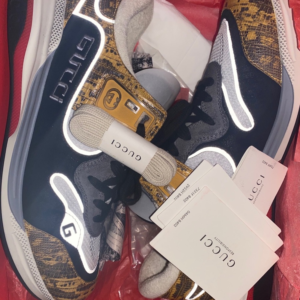 Men’s Gucci sneakers